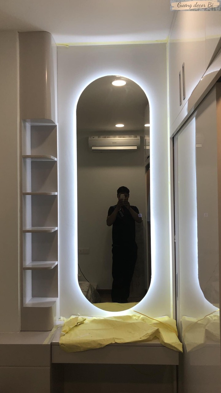 gương oval gắn đèn led