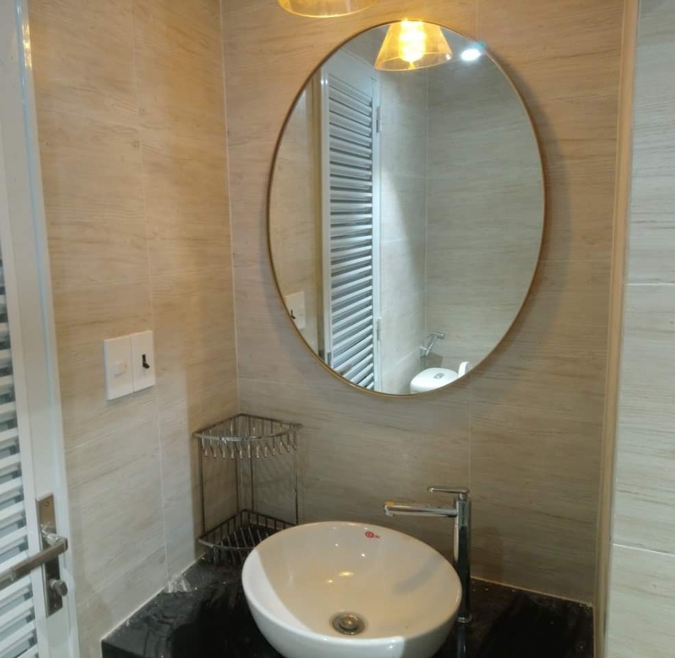 gương tròn viền kim loại