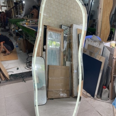 Gương soi toàn thân tự do hạt đậu đèn LED âm kính cảm ứng cao cấp