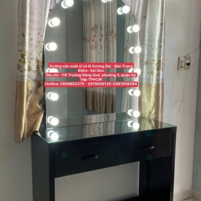 Gương trang điềm gắn đèn led cao cấp